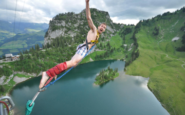 Bungee Jumping